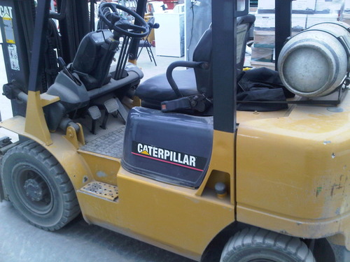 Towmotor &amp; Lift Truck