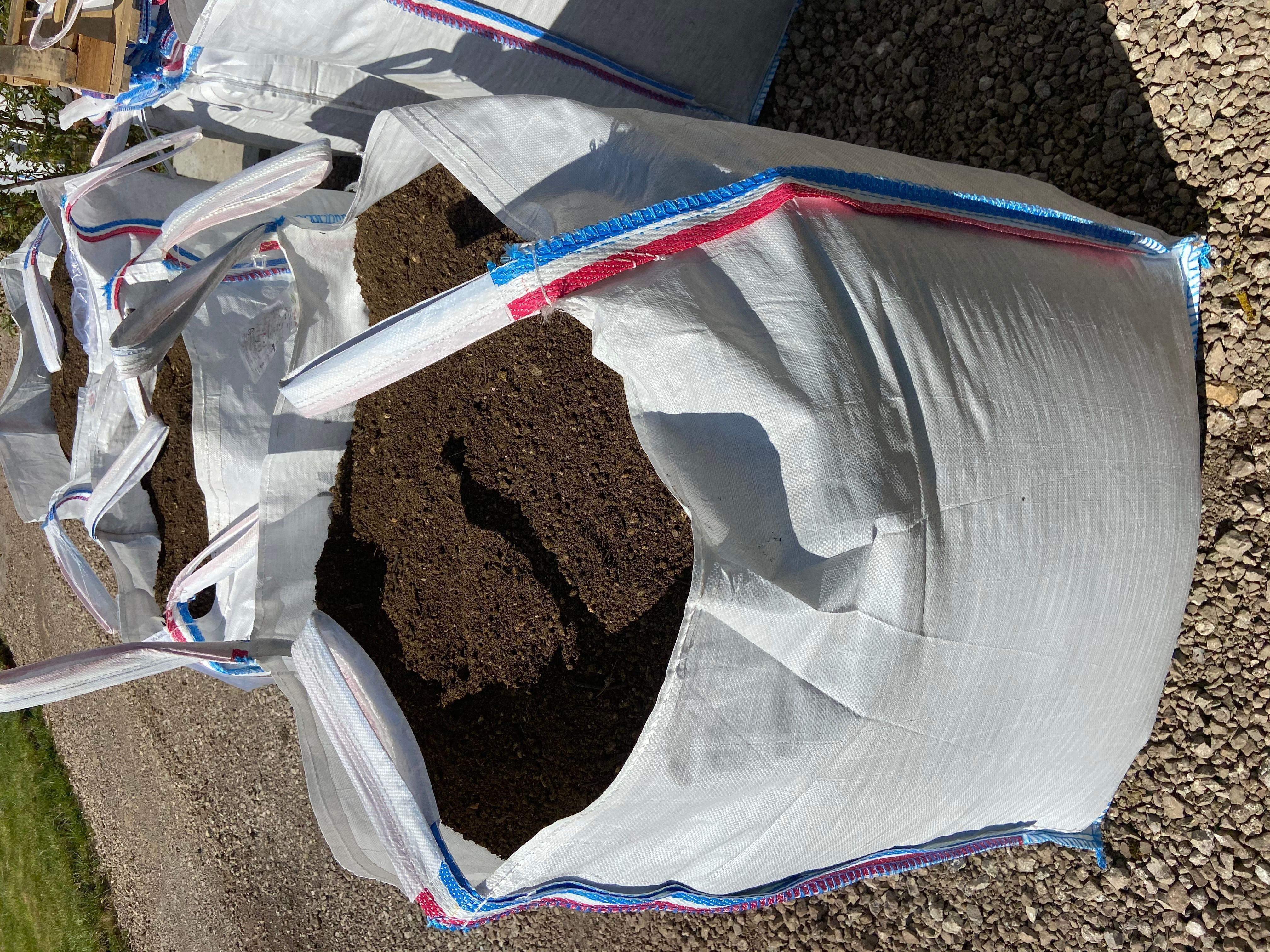 Terre végétale premium sans cailloux + compost normé – Big Bag 1 m³