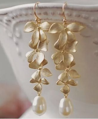 Pearl Floral Drop Earrings