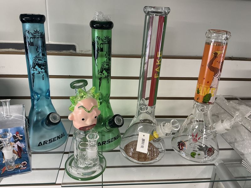 Bongs