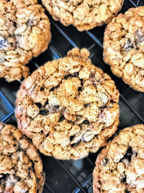 Oatmeal Date & Chocolate Chip Cookies Oatmeal Date & Chocolate Chip Cookies