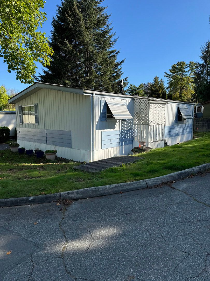 1976 - 24' x 40' Canamera Double-Wide – Coming Soon to Timberlands MHP!