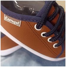 Tenis Precaminadores niño color marrón con azul