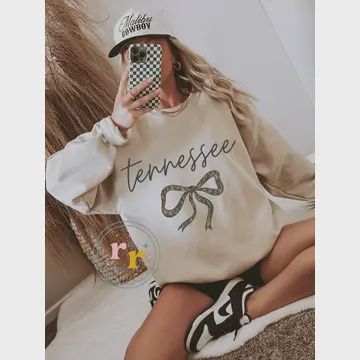 Camo TN Coquette Graphic Crewneck Sweatshirt