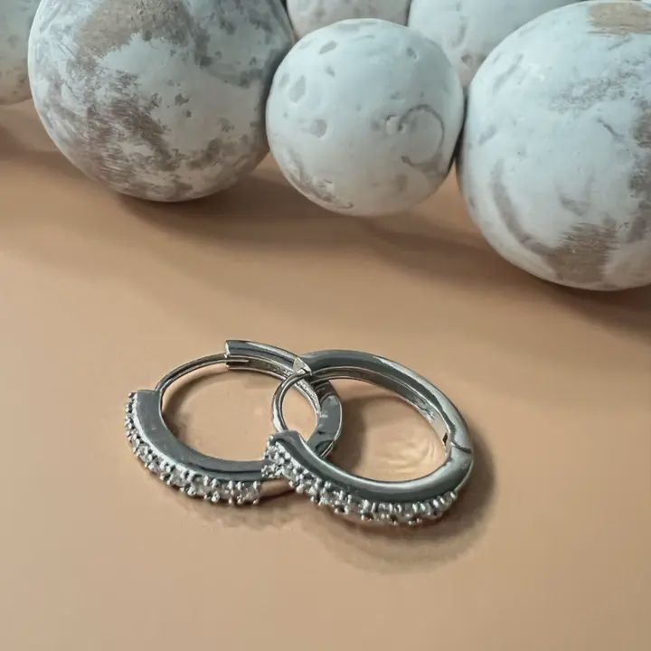 White Gold Huggies