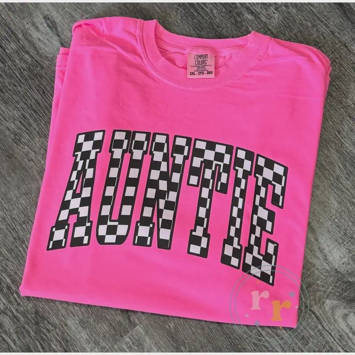 Checkered Auntie Summer Graphic T-Shirt