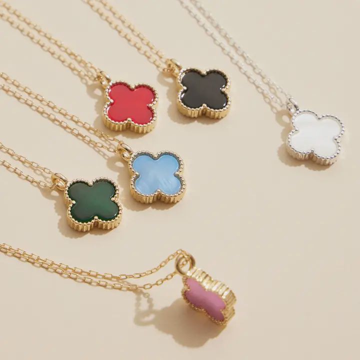 Single Flower Shell Charm Short Necklace