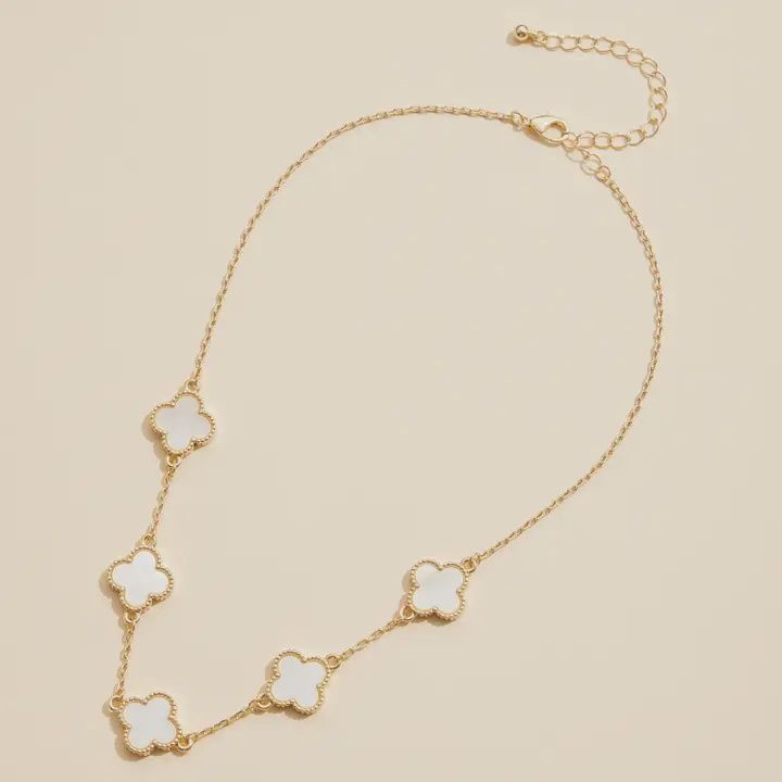 Flower Shell Charm Short Necklace