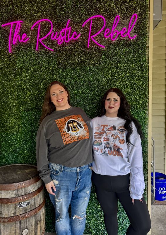 Tennessee Vols Smokey Adult Graphic Sweatshirt