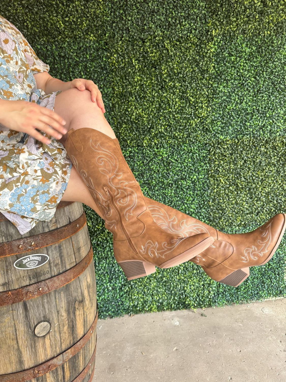 Brown Mid-calf Cowboy Boots, Size: 5