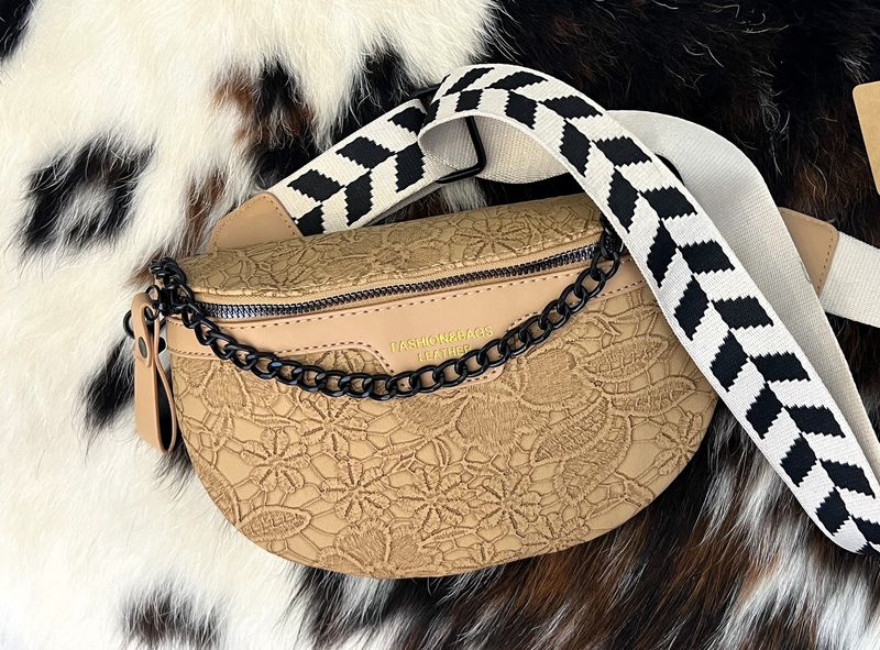 Colorful Strap Chain Shoulder Bag With Coin Purse