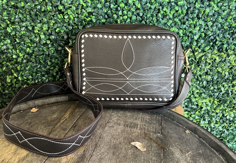 Boot Stitch Leather Purse