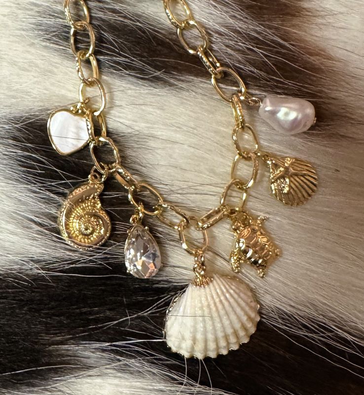 Henderson Charm Bracelet Gold