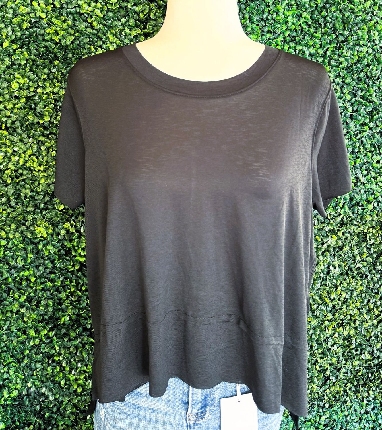 Shark Bite Slit Short Sleeve Top, Color: Black, Size: Small