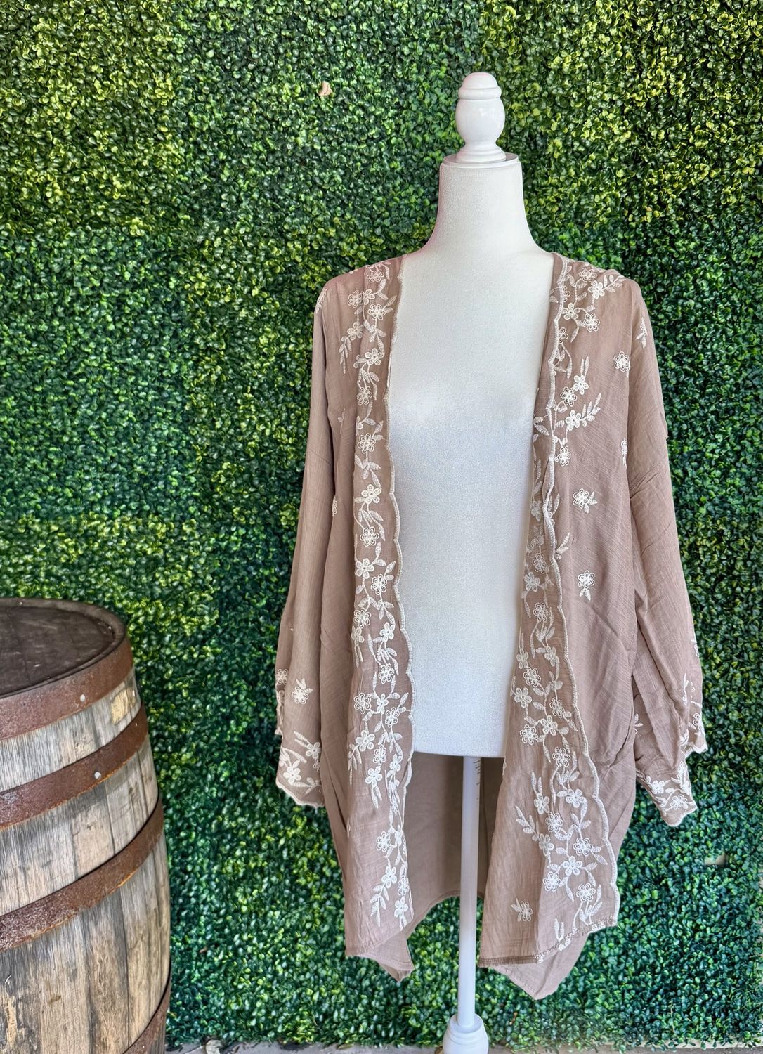 Flower Crowns Embroidered Kimono - Mocha