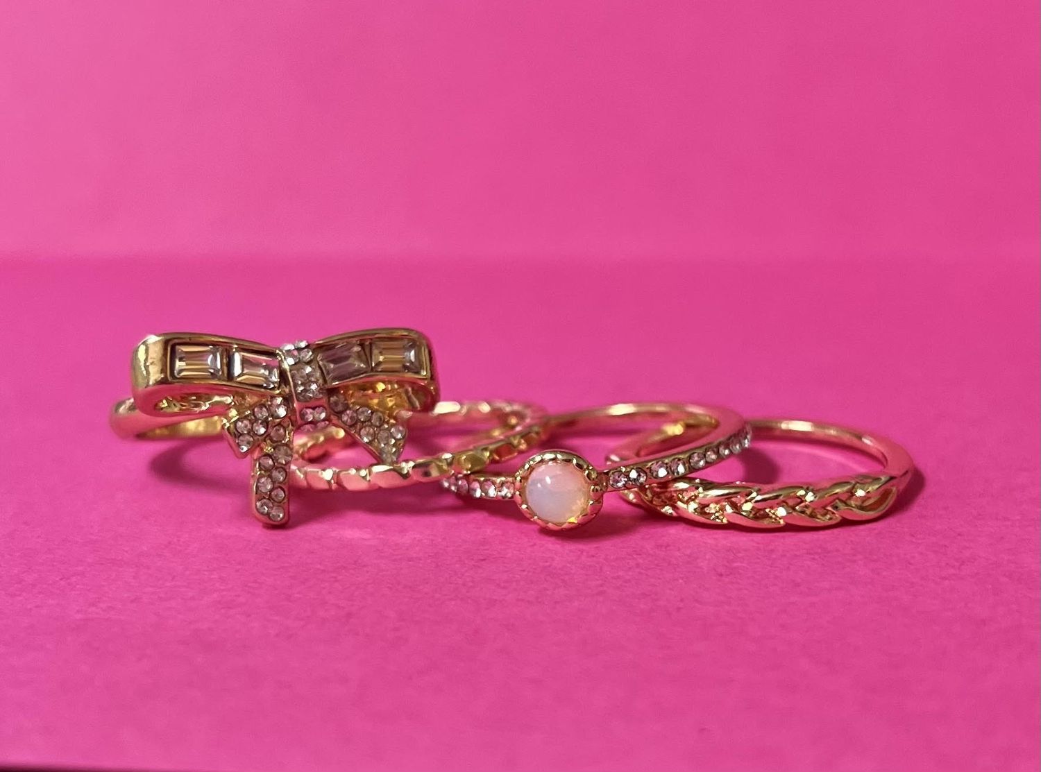 Sodajo Bow Assorted Ring Set