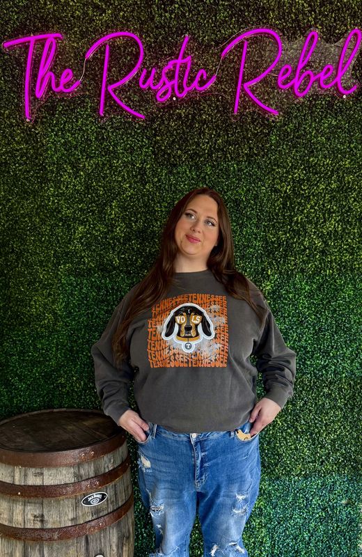 Tennessee Vols Smokey Adult Graphic Sweatshirt