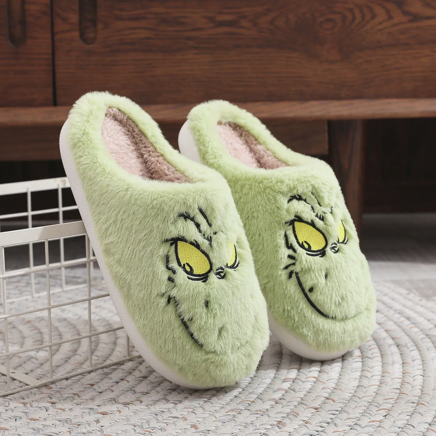 Christmas Grinch Plush Home Fuzzy Slippers, Size: 36-37