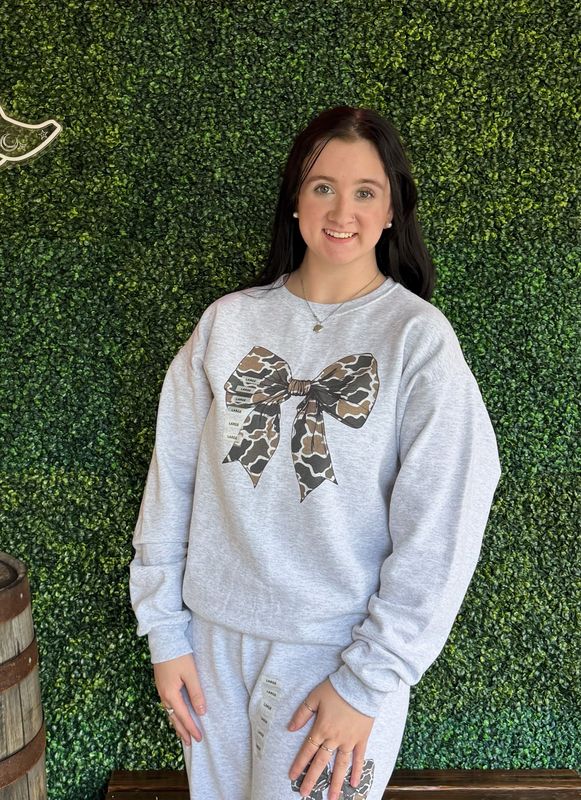 Big on Bows Graphic Sweatshirt - Camo Bow
