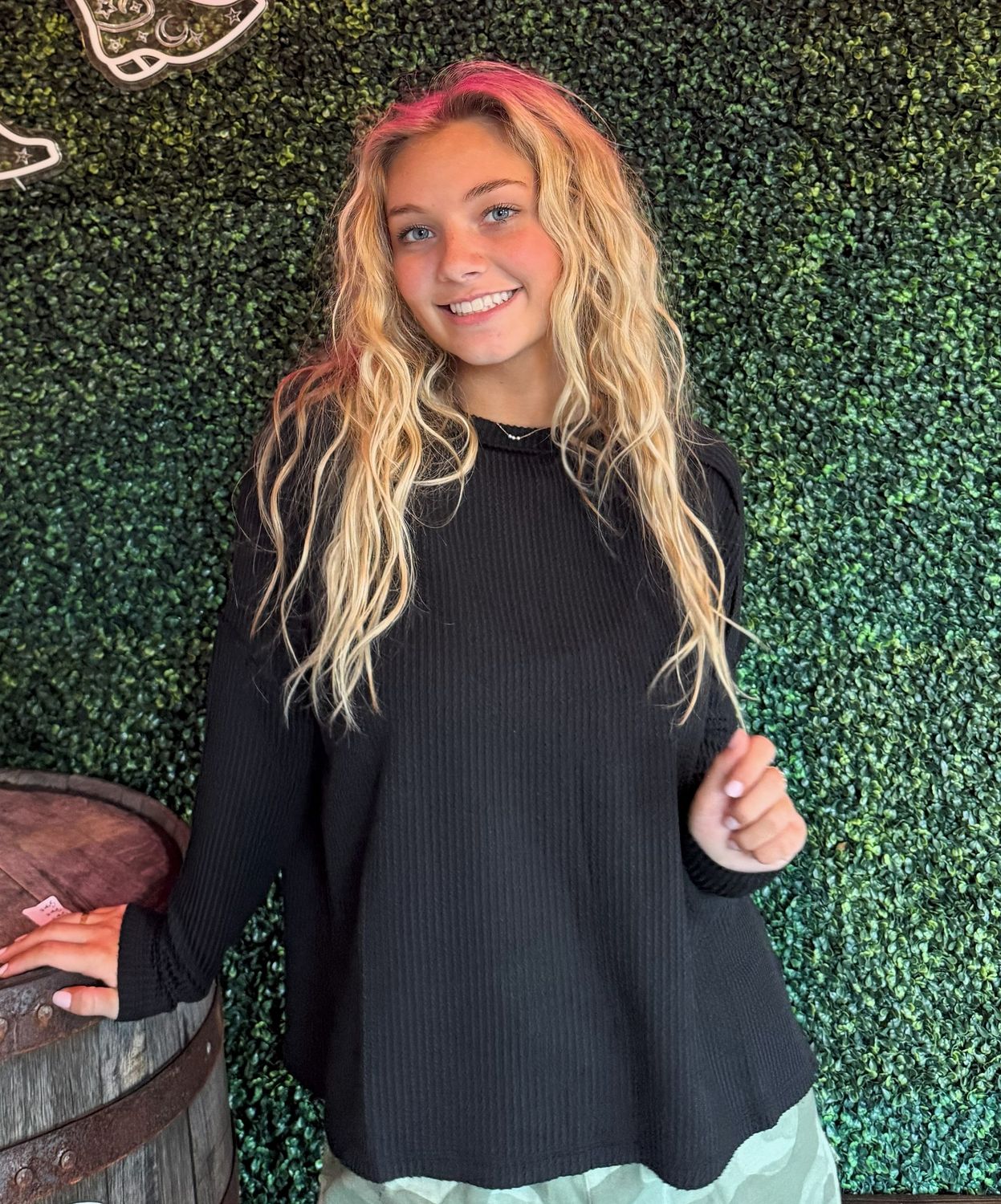 Raised Rib Raw Edge Boat Neck Long Sleeve Top, Color: Black, Size: Small/Medium