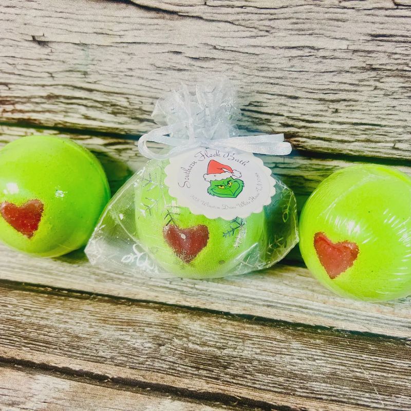 Grouchy Green Christmas Bath Bomb