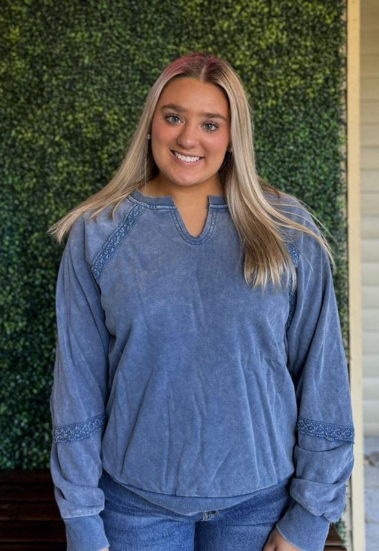 Solid Dahlia Lace Patchwork Mineral Wash Baggy Sweatshirt