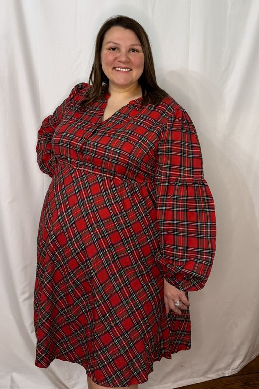 Plus Size Red Plaid Long Sleeve Christmas Dress