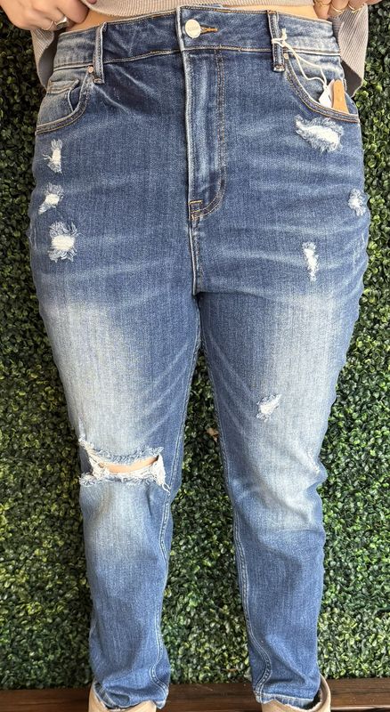 Mid Rise Crop Straight Slim Cuffed Jeans