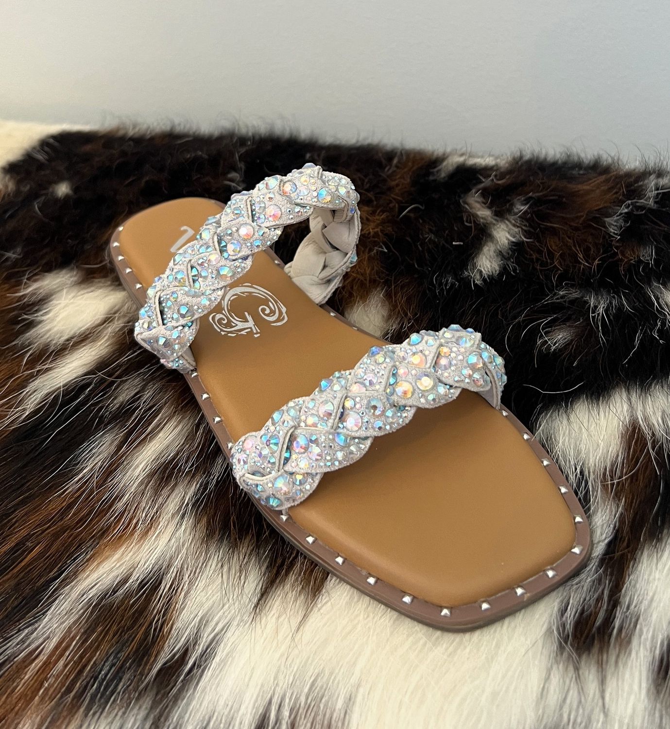 Twisty 2 Very G Jeweled Sandal, Size: 6