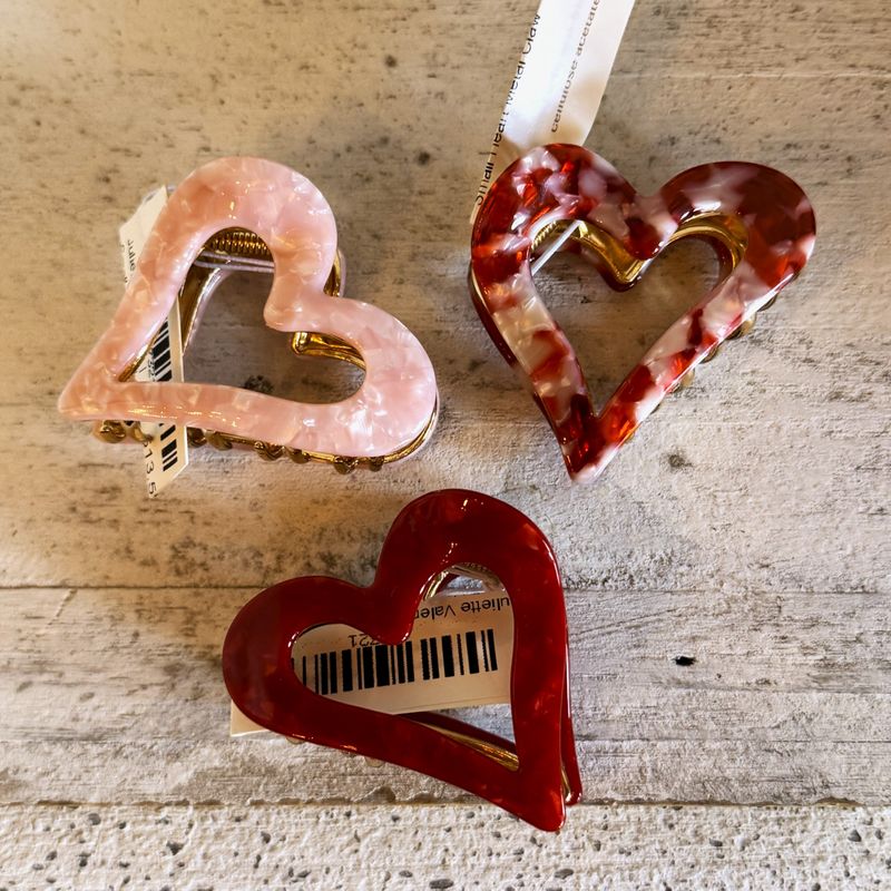 Juliette Valentine | Small Heart Metal Claw Clip