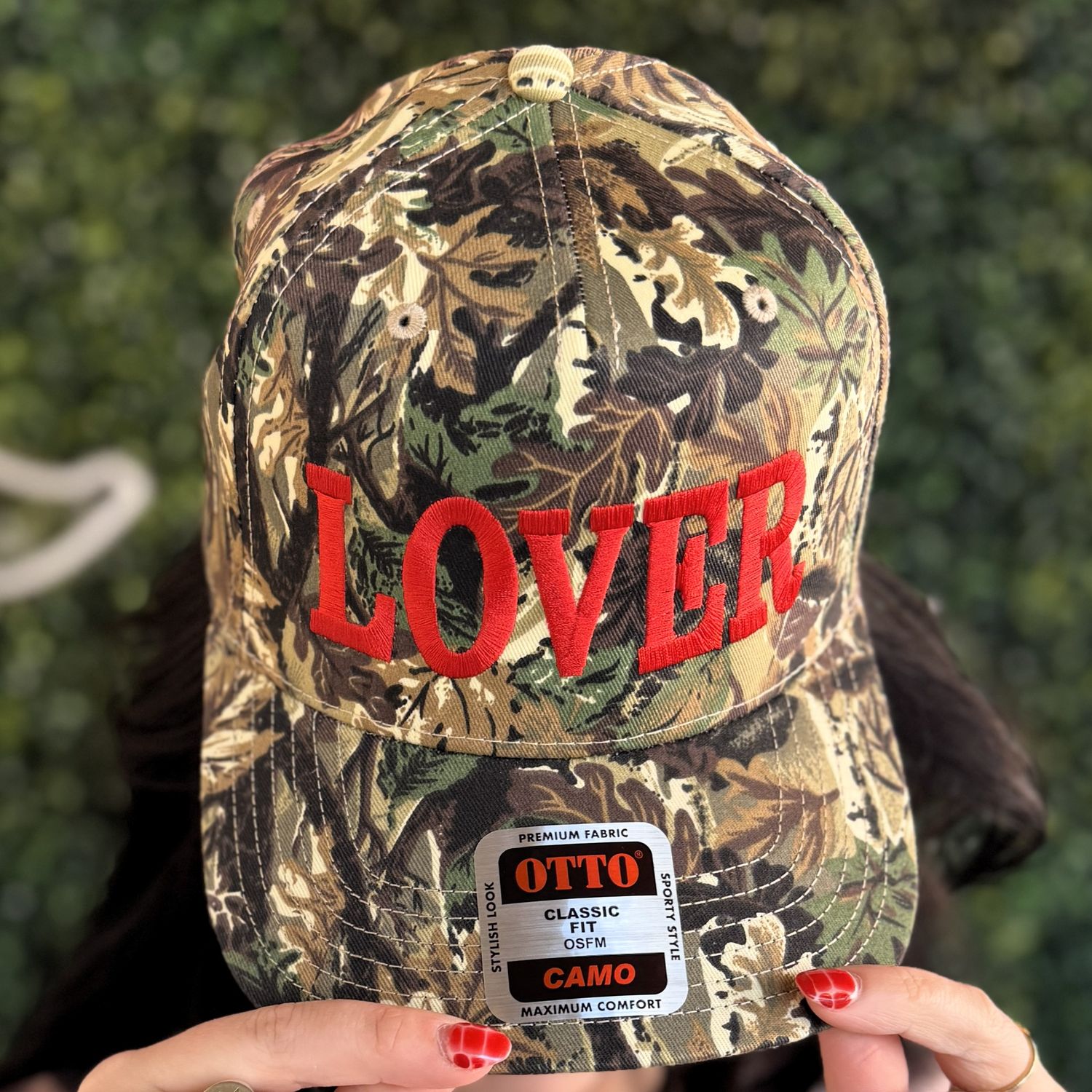 Lover - Camo/Red Hat