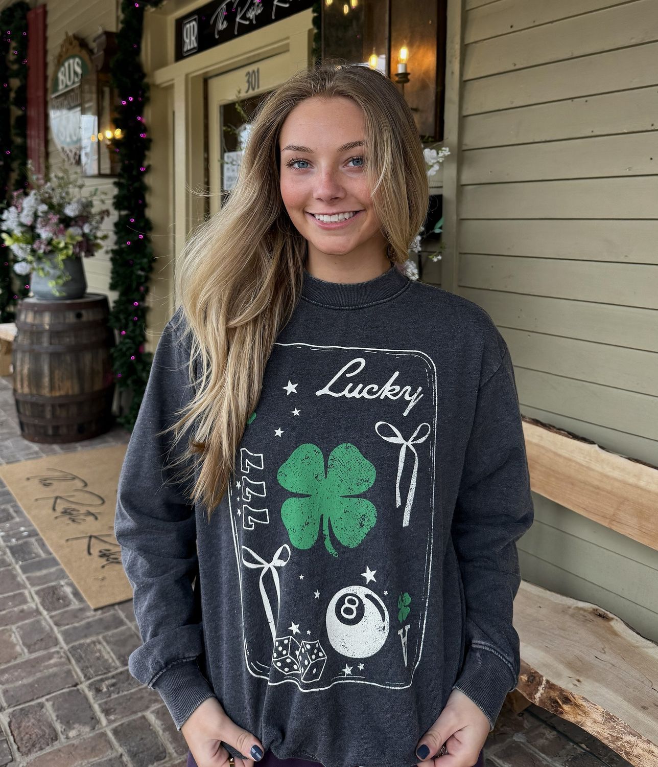 Lucky 777 Clover Ace Mineral Graphic Sweatwhirt, Size: Small