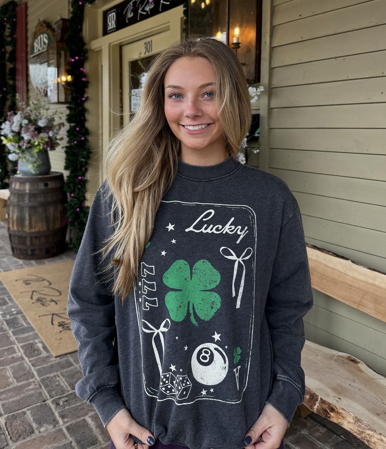 Lucky 777 Clover Ace Mineral Graphic Sweatwhirt, Size: Small