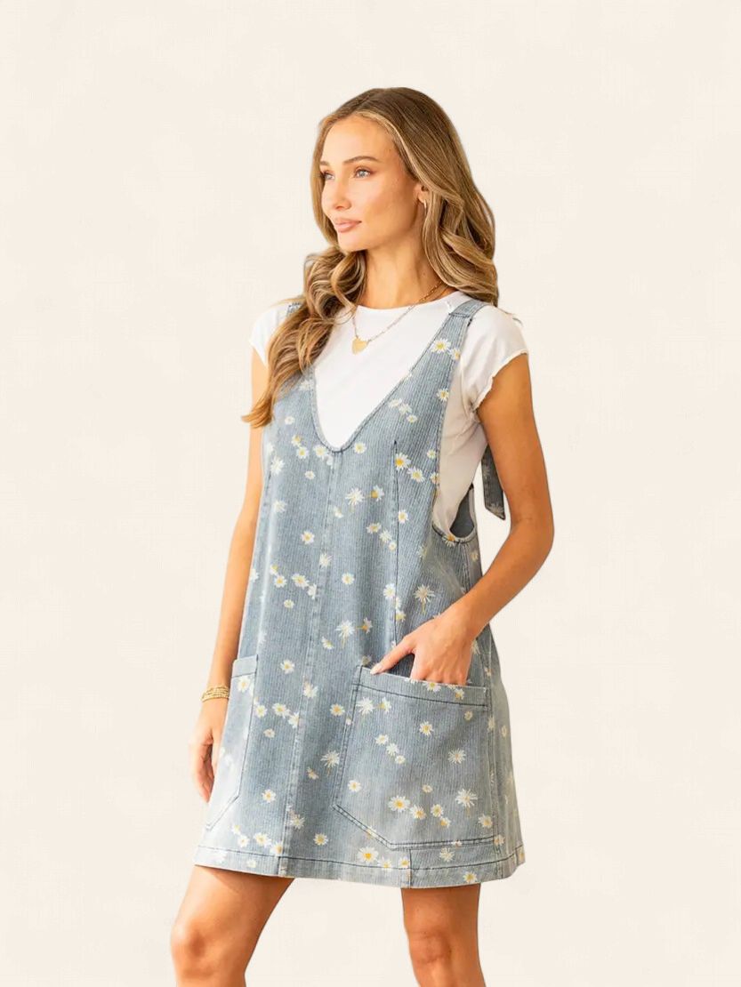 Relaxed Fit Daisy Print V Neck Denim Dress, Size: Small