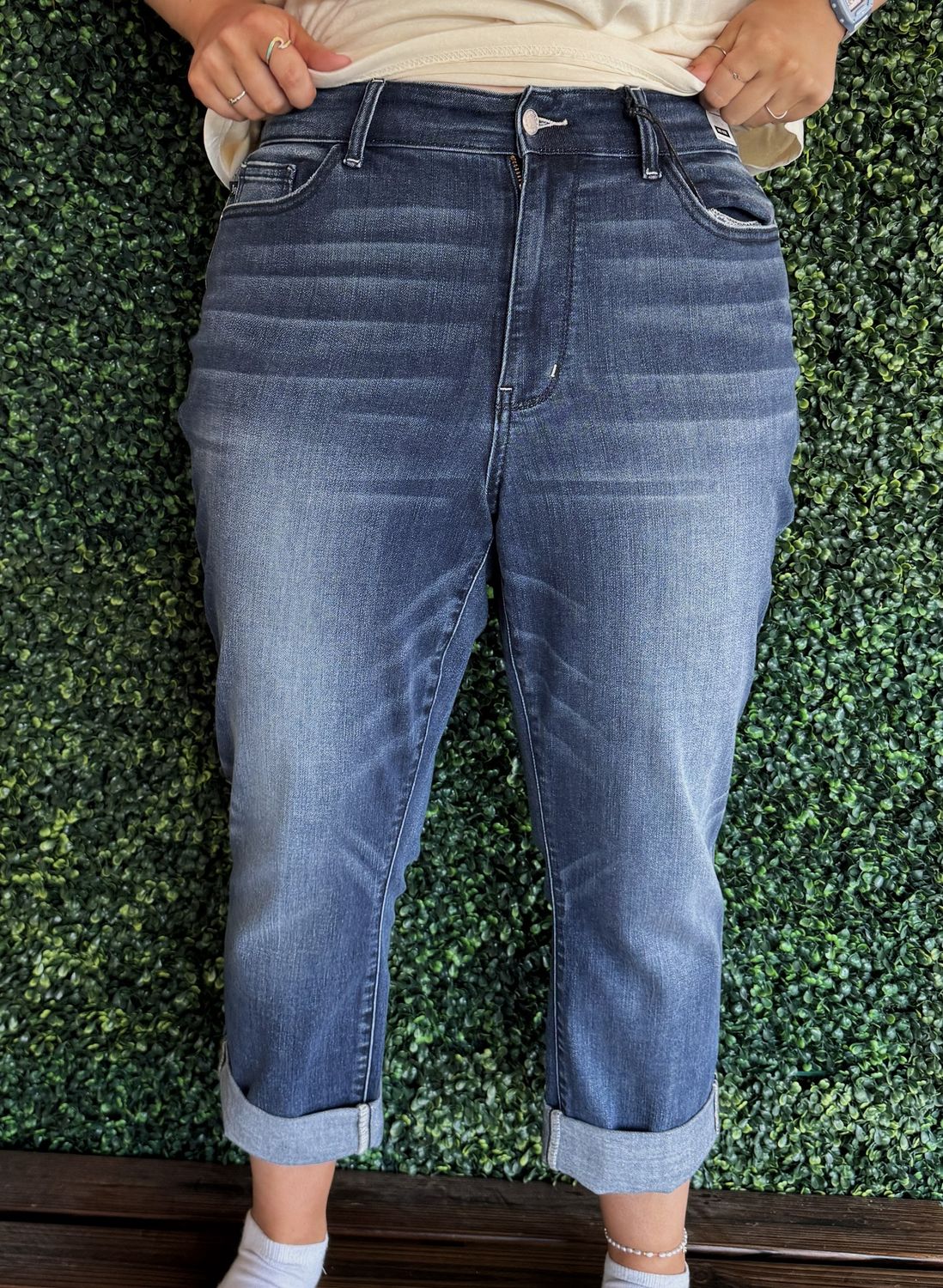 Dark Wash Cuffed Capri, Size: 14W