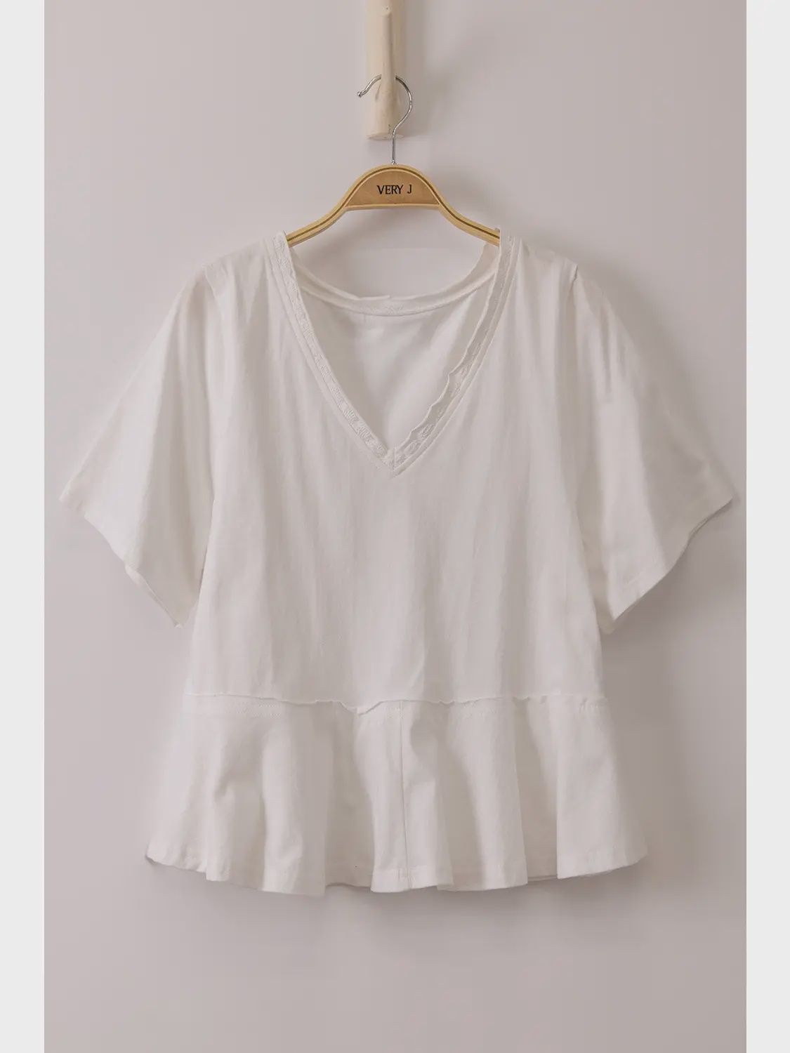 Lace Trim Detail Mineral Washed V-Neck Knit Top, Color: White, Size: Small