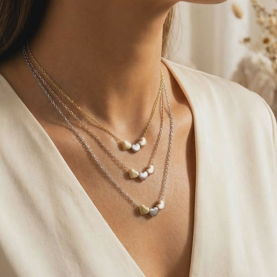 Dainty Three Heart Pendant Necklace, Color: Gold