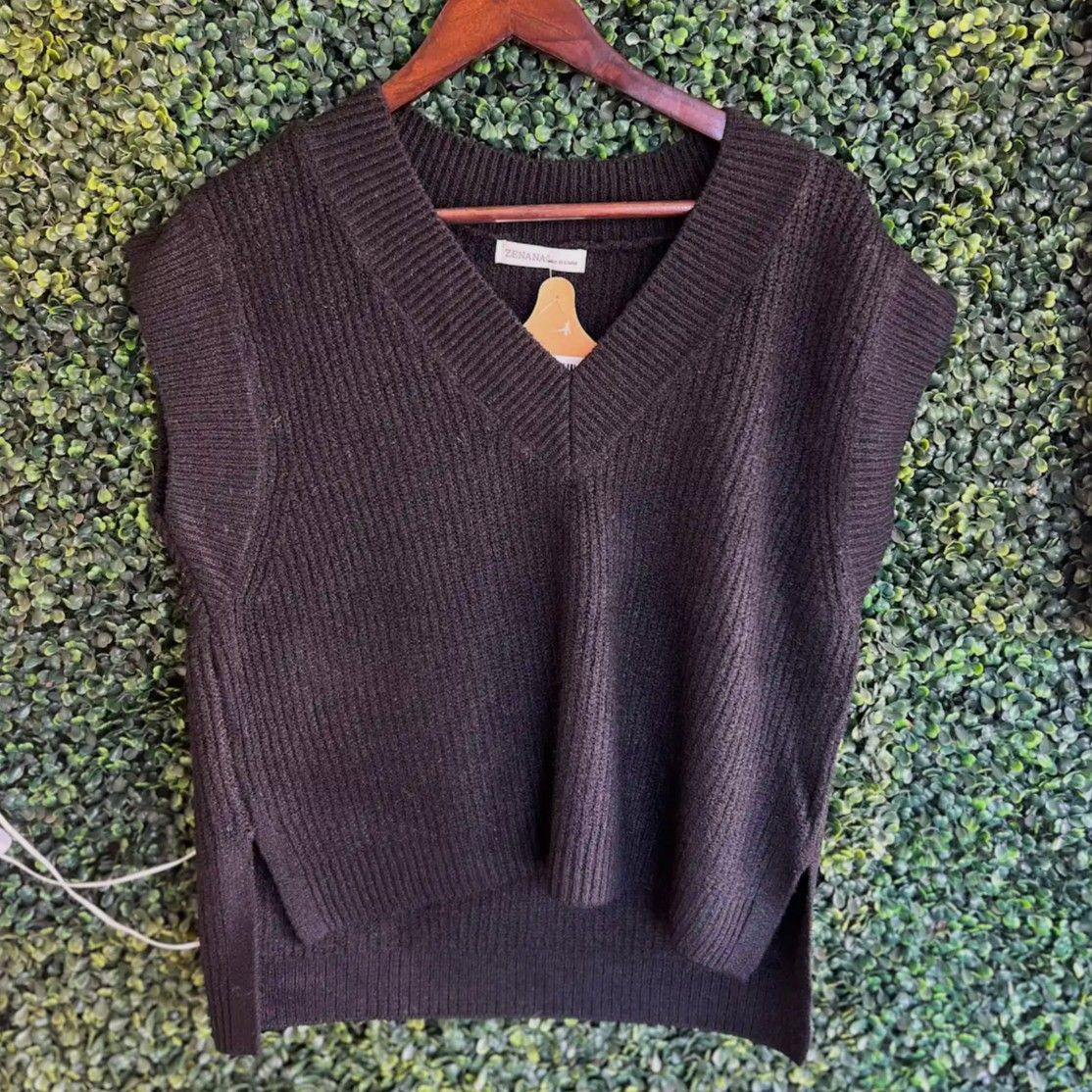 Oversize Sweater Vest With Side Slit, Color: Black, Size: Small