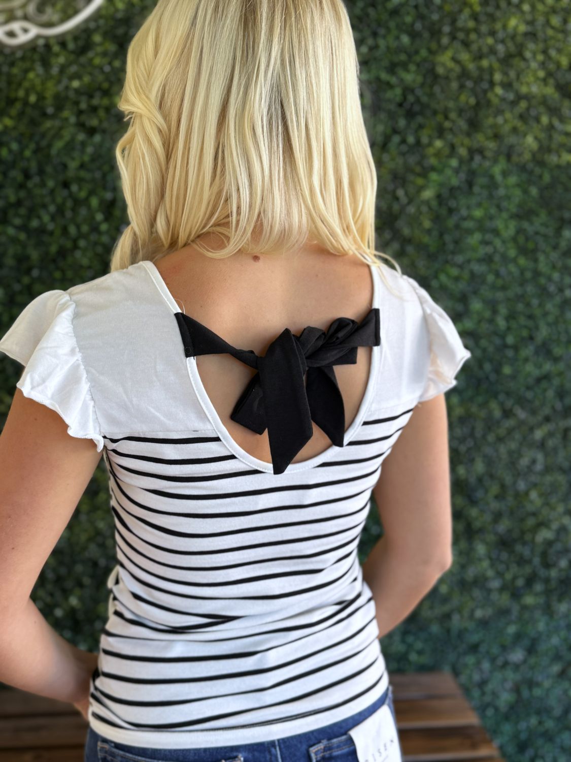 Stripe Contrast Knot Back Ruffle Trim Tank Top, Size: Small