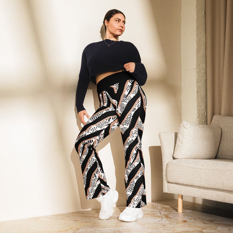 TerraPulse Patterned Performance Flare Leggings