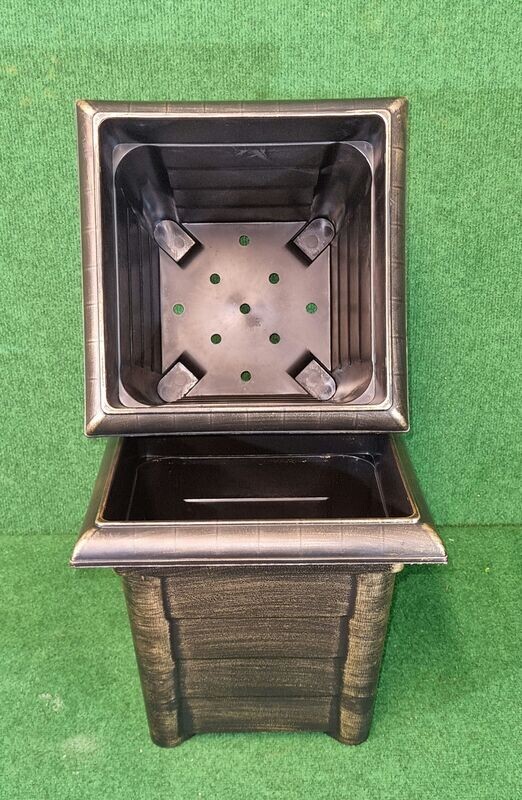 Trafalgar Square Planter 32cm x 32cm
