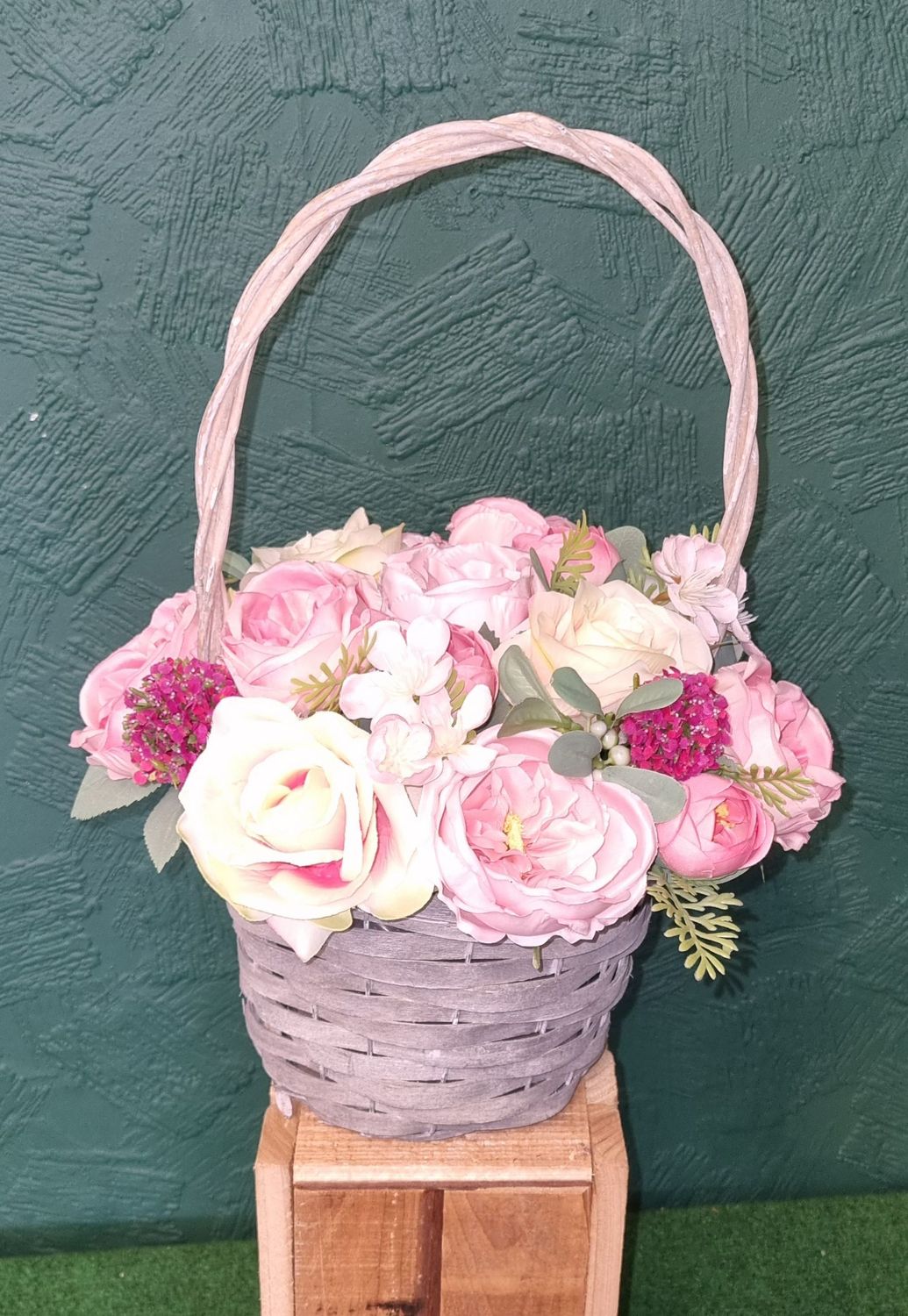 Artificial Basket Arrangement