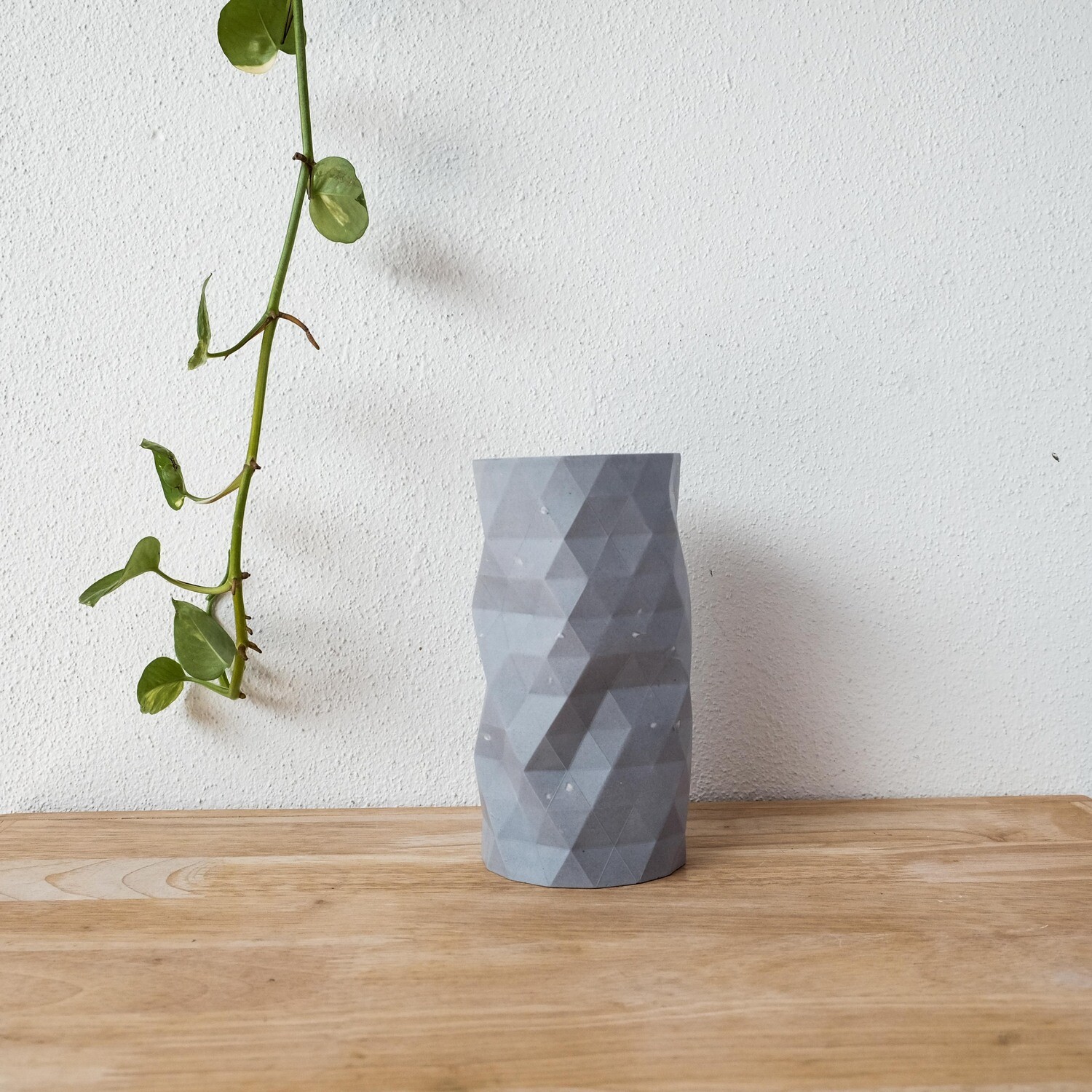 Origami Vase Medium 01
