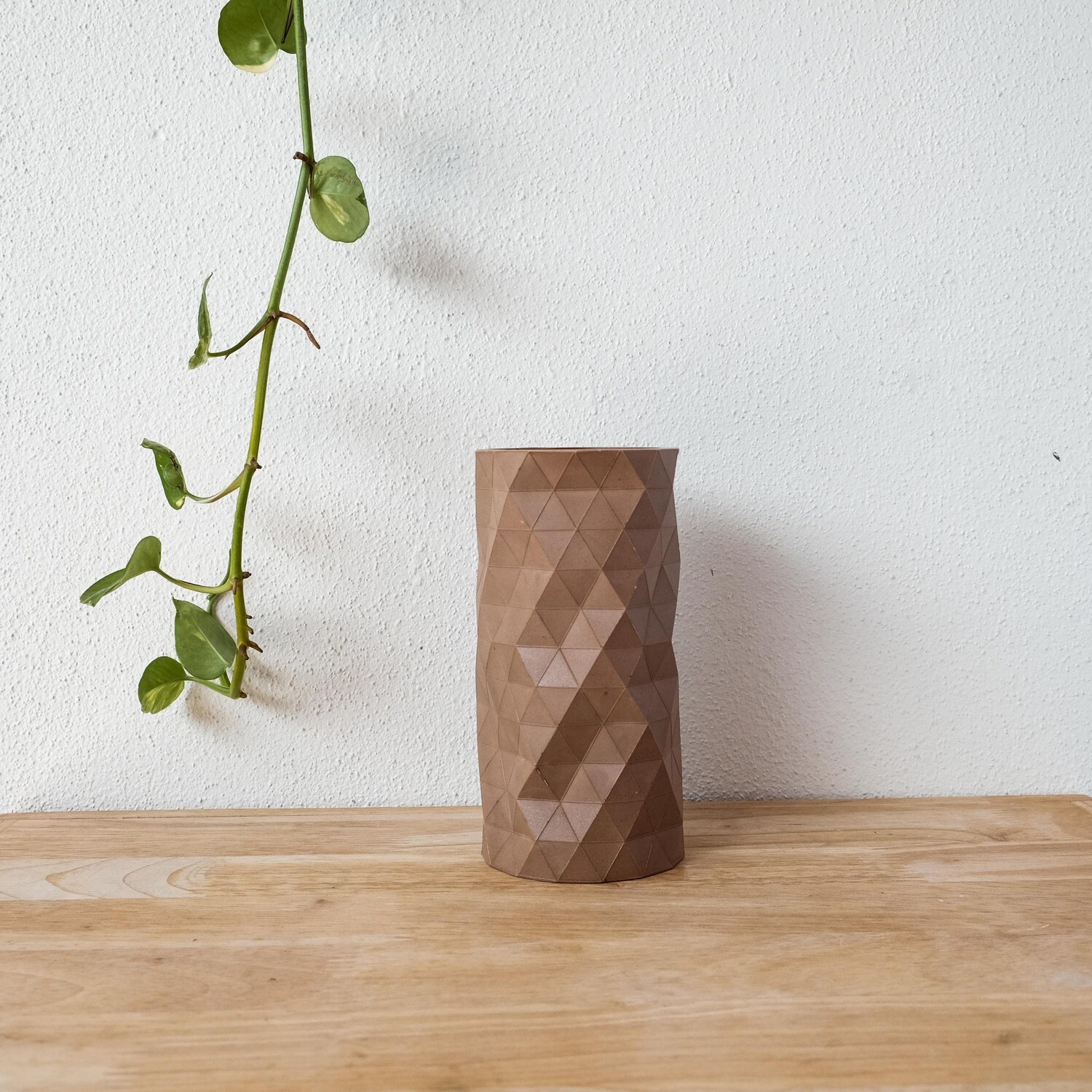 Origami Vase Medium 02