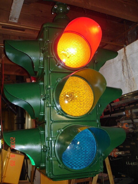 GE 1930&#39;s 8&quot; Four Way Traffic Signal