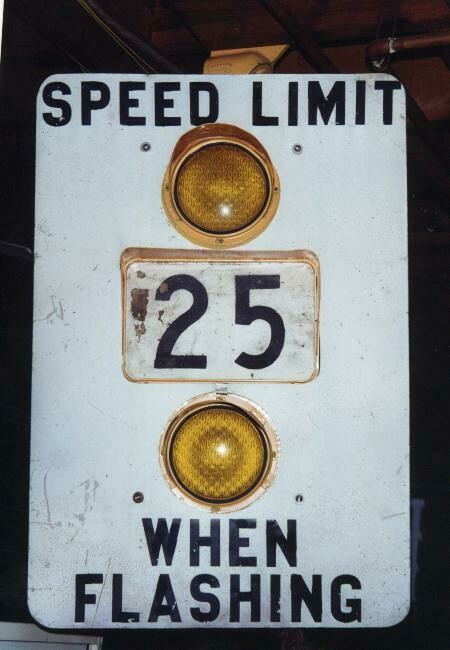 Winkomatic 1960&#39;s Double Flashing School Zone Signal