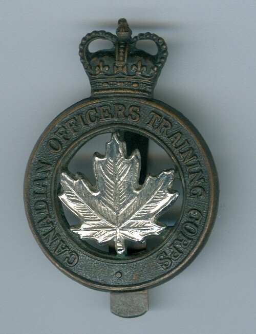 Canadian Officers Training Corps Badge (1939-1945)