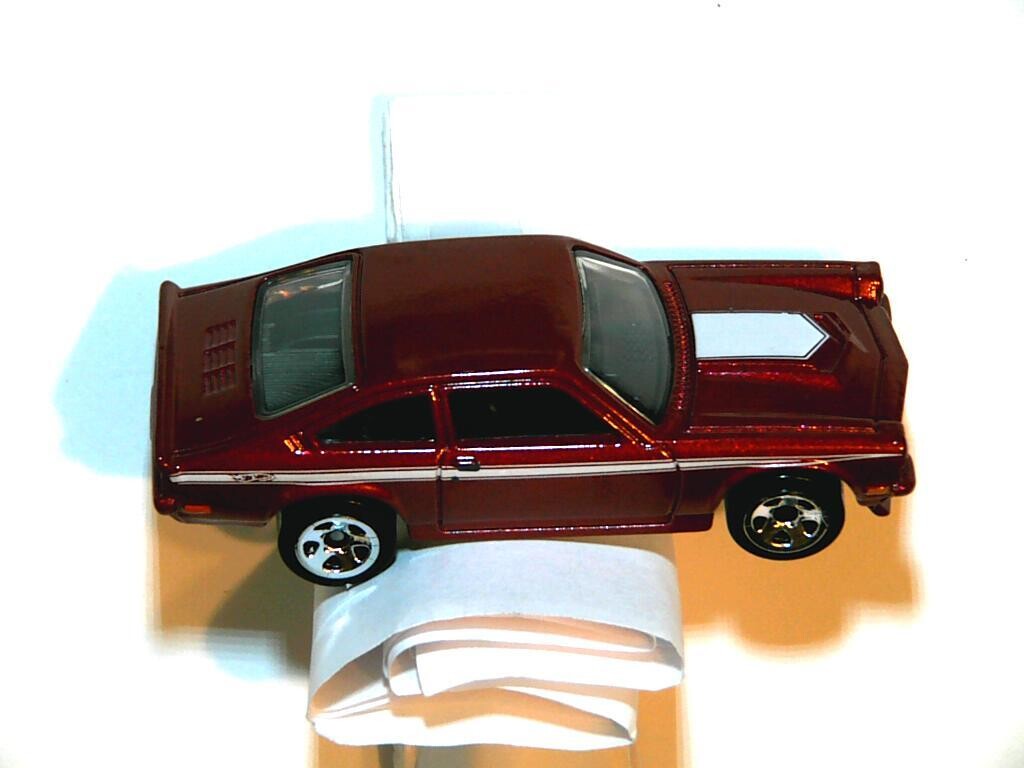 HW-Custom V8 Vega-Red