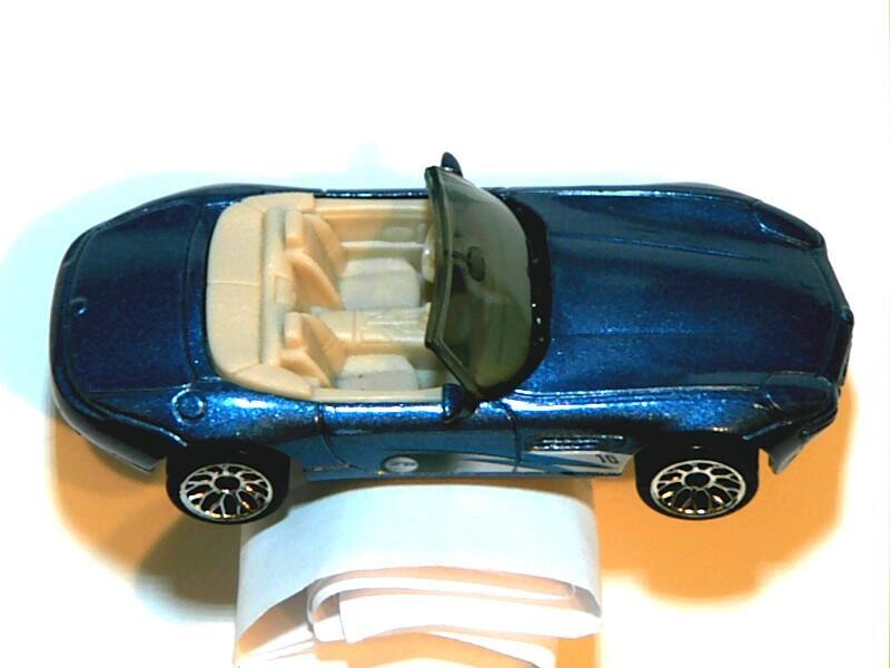 MB-BMW Z8 Convertible-Blue