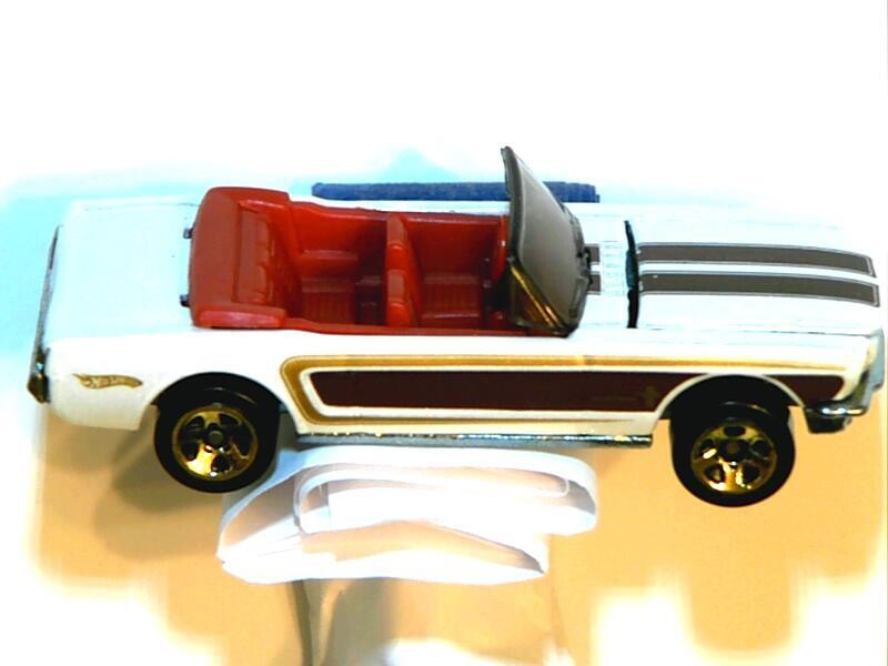 HW-66 Mustang Convertible-White